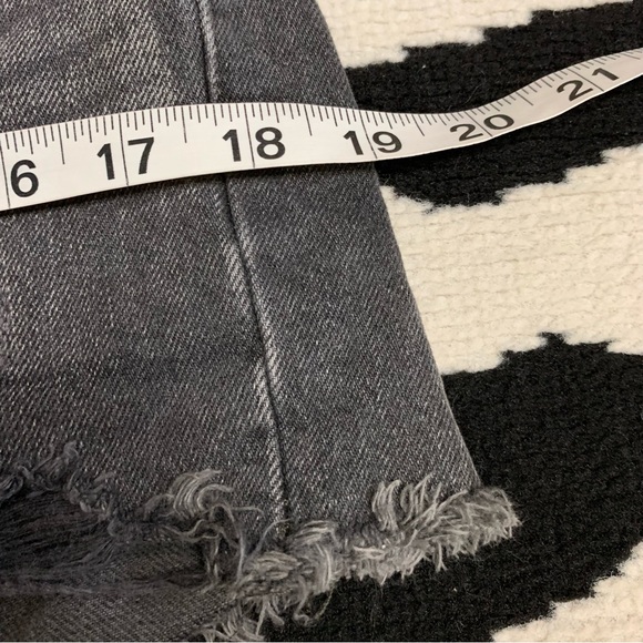 Levi’s Premium Original 501 Button Fly Jean Shorts Raw Hem Denim Size 27 - Picture 10 of 16